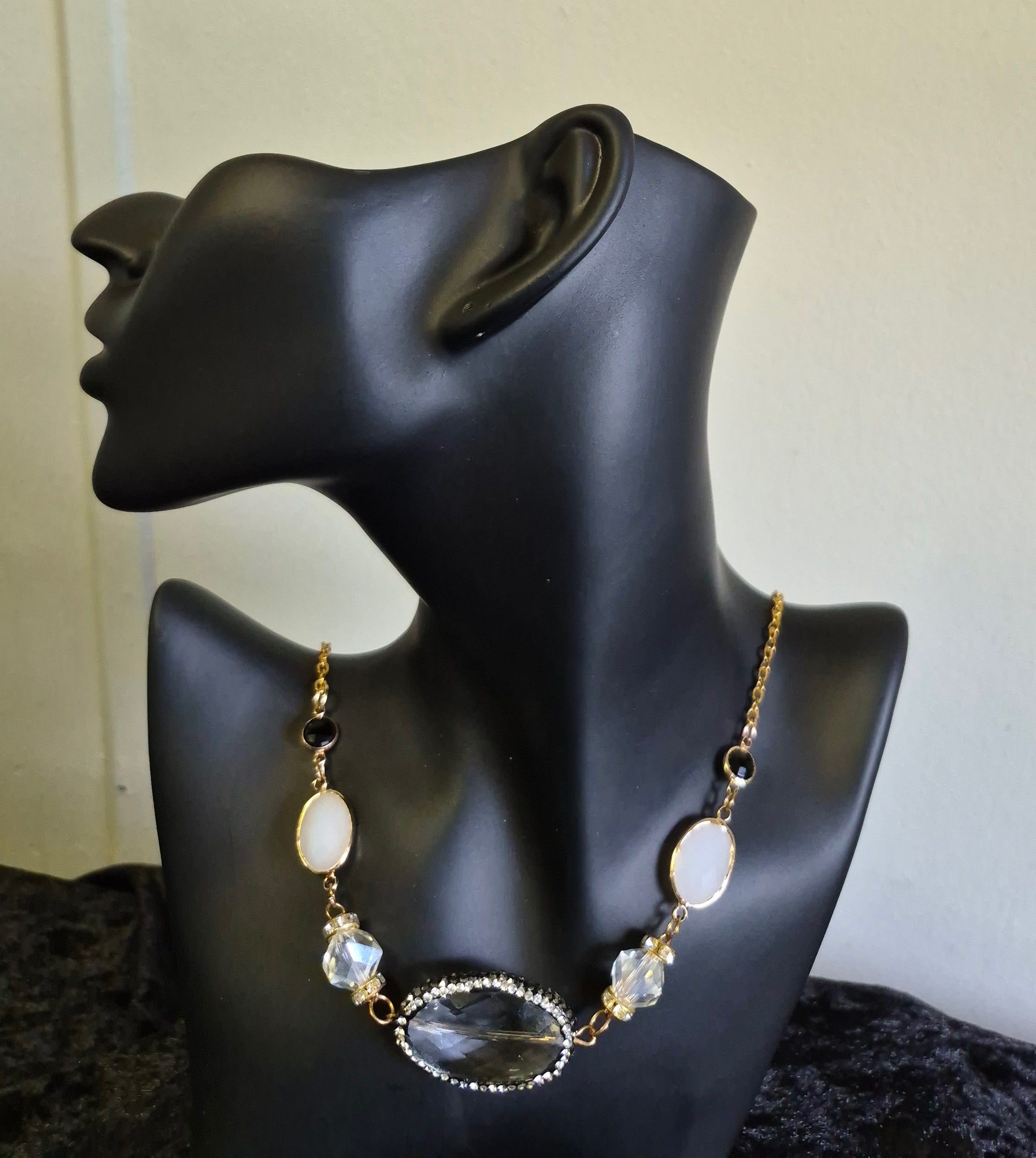 Elegant Crystal and Bead in Gold