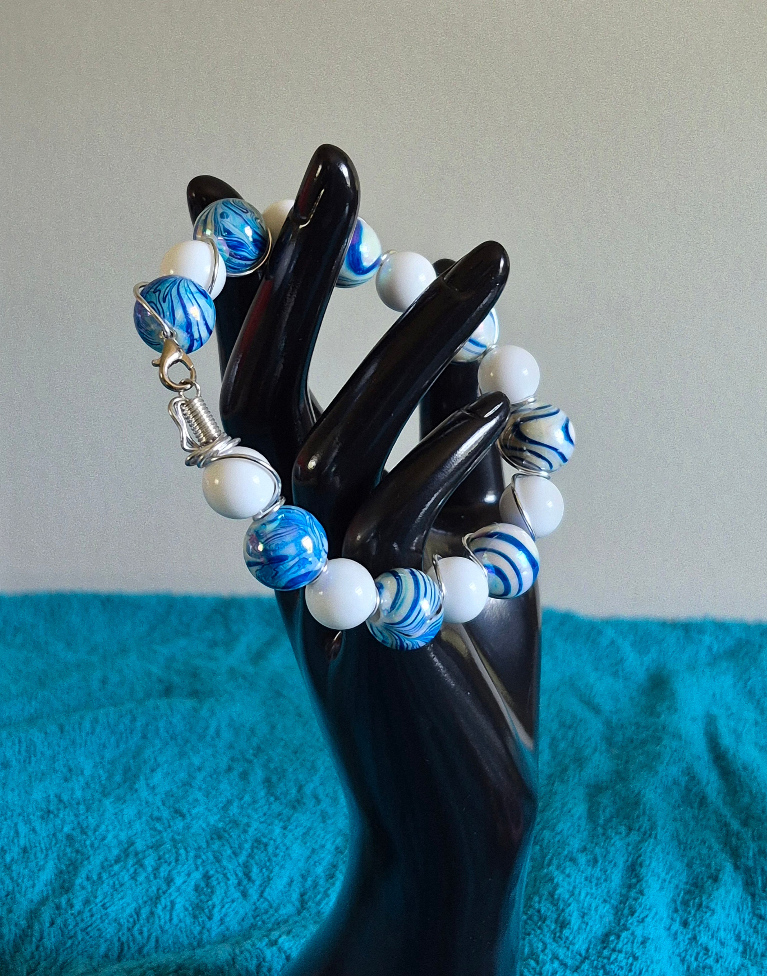 Blue & White Acrylic Bead Wire Bracelet
