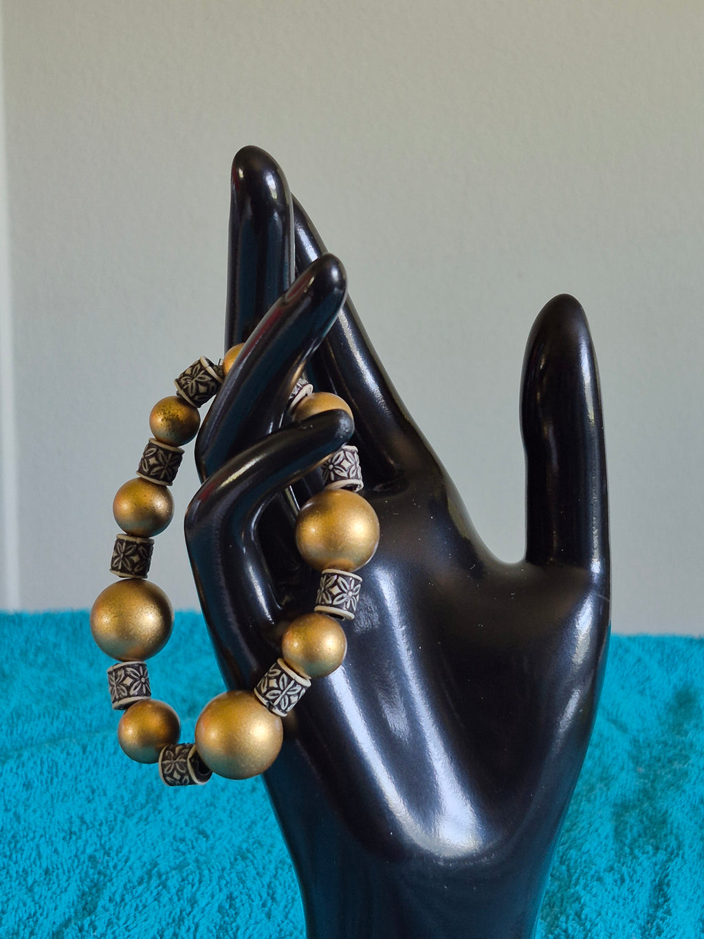 Gold and Ivory detailing bracelet