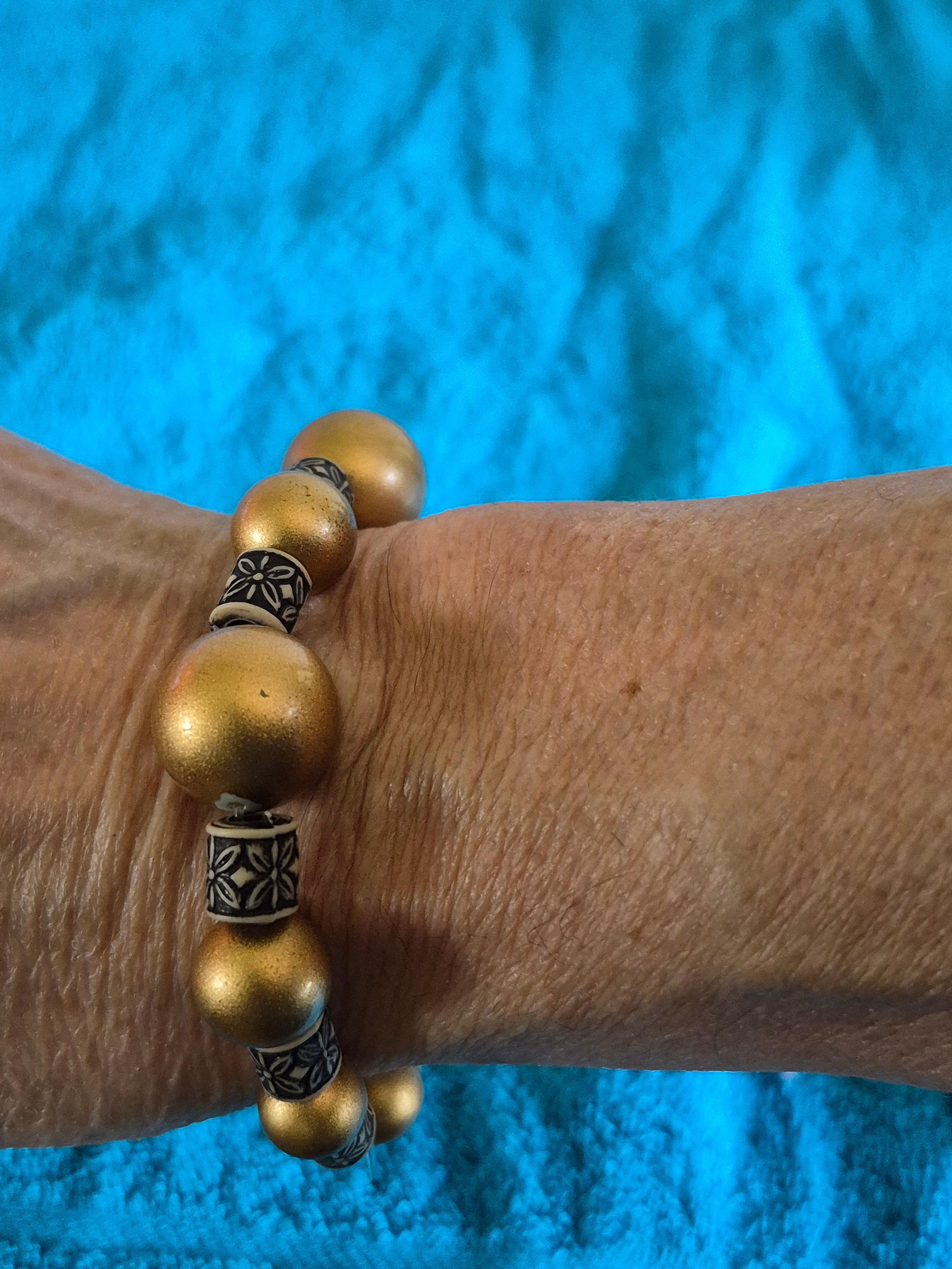 Gold and Ivory detailing bracelet